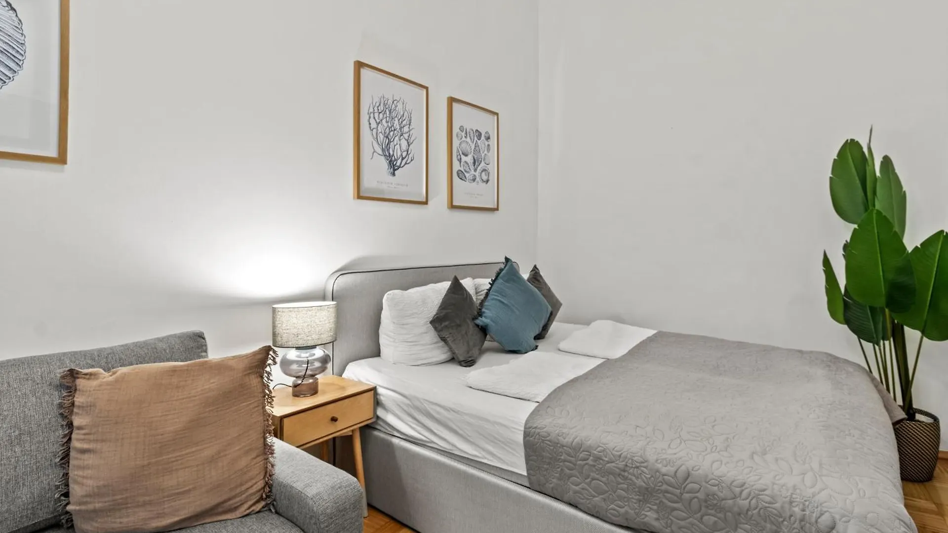 Apartamento Central, 5 Min Walk To U4 Friedensbruecke Viena